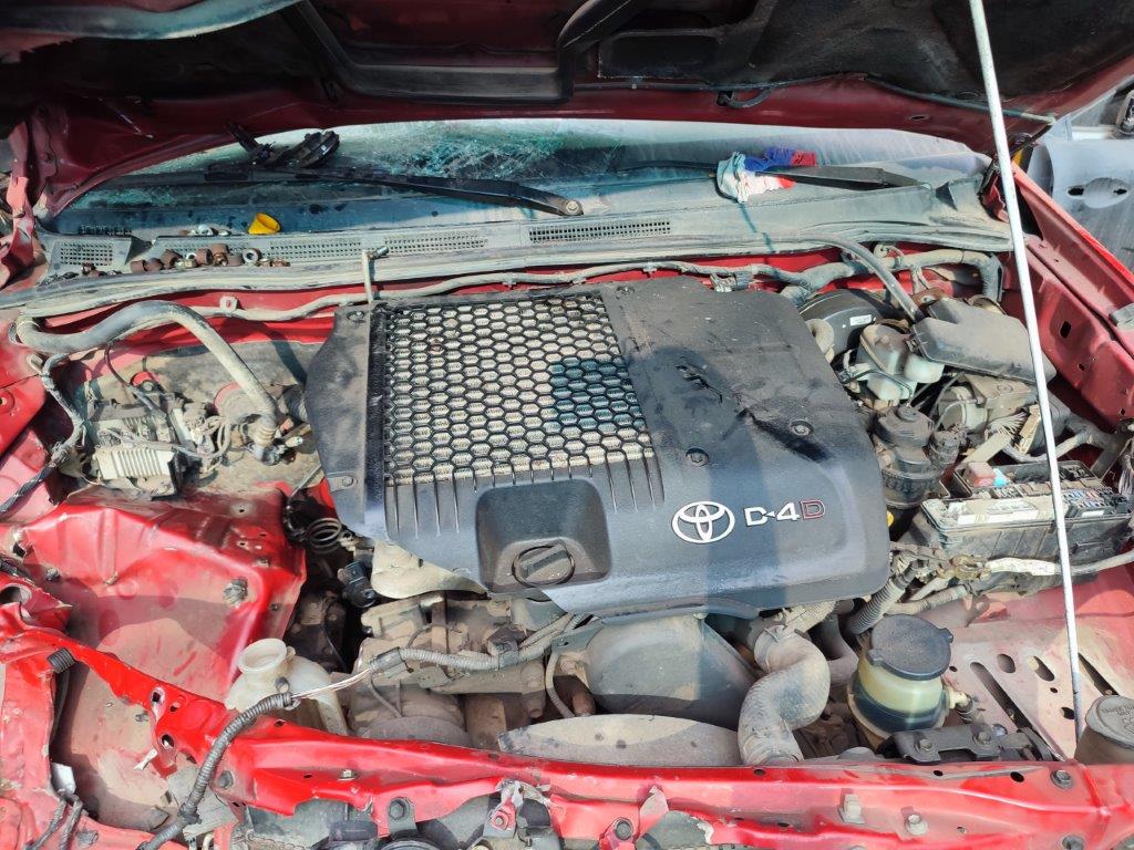  Toyota HILUX 2005    EN DESARME